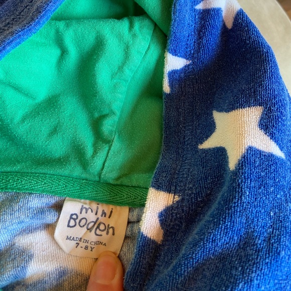 Mini Boden size 7-8 toweling coverup - Picture 2 of 2